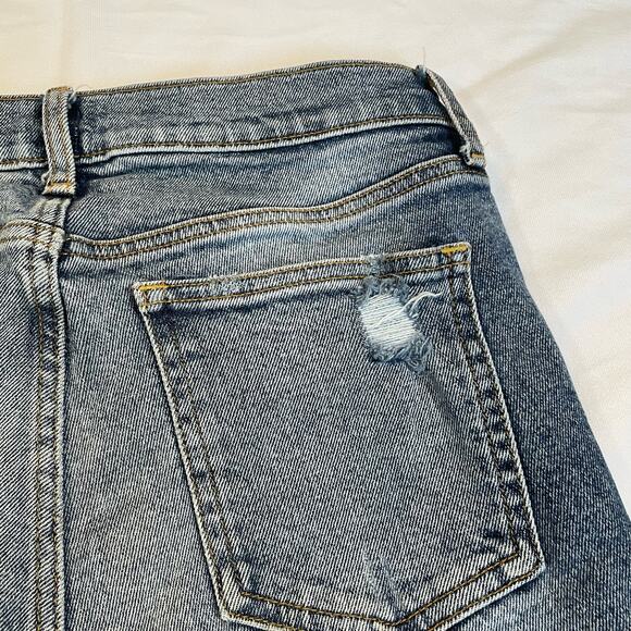 GAP Mid Rise Patch Distressed Blue Denim Jeans Women’s Size 28R / 6 - Picture 4 of 12